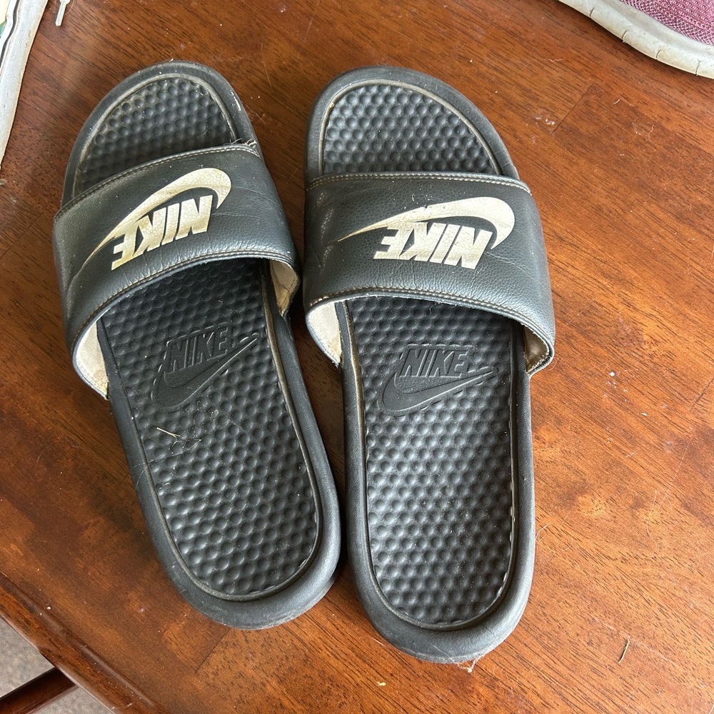 Women’s Nike slides